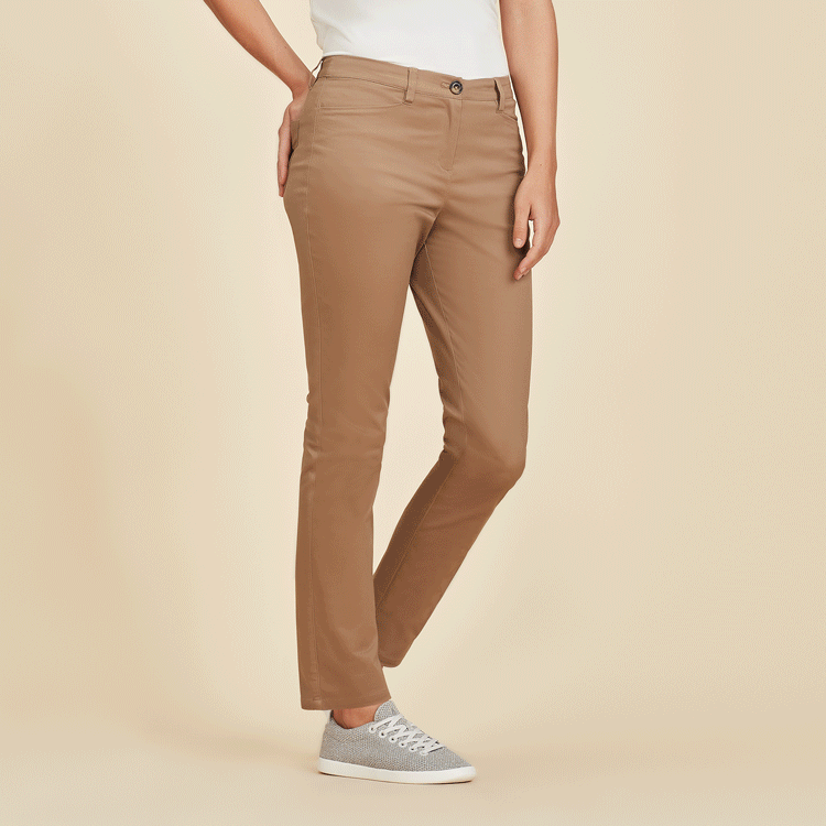 2022-Biz-Corporates_03d_Square_Chinos